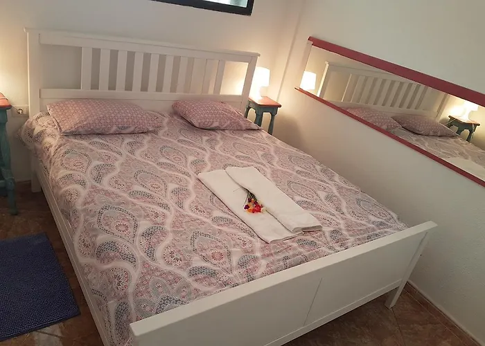 Apartament Cristianos, Nirvana