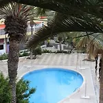 Lejlighed Cristianos, Nirvana
